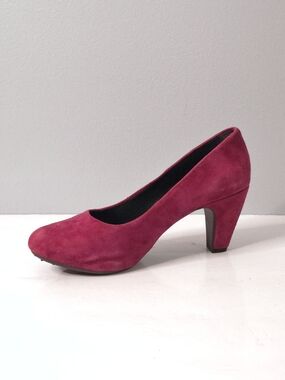 Easy Spirit Parnellat Raspberry Suede Pumps